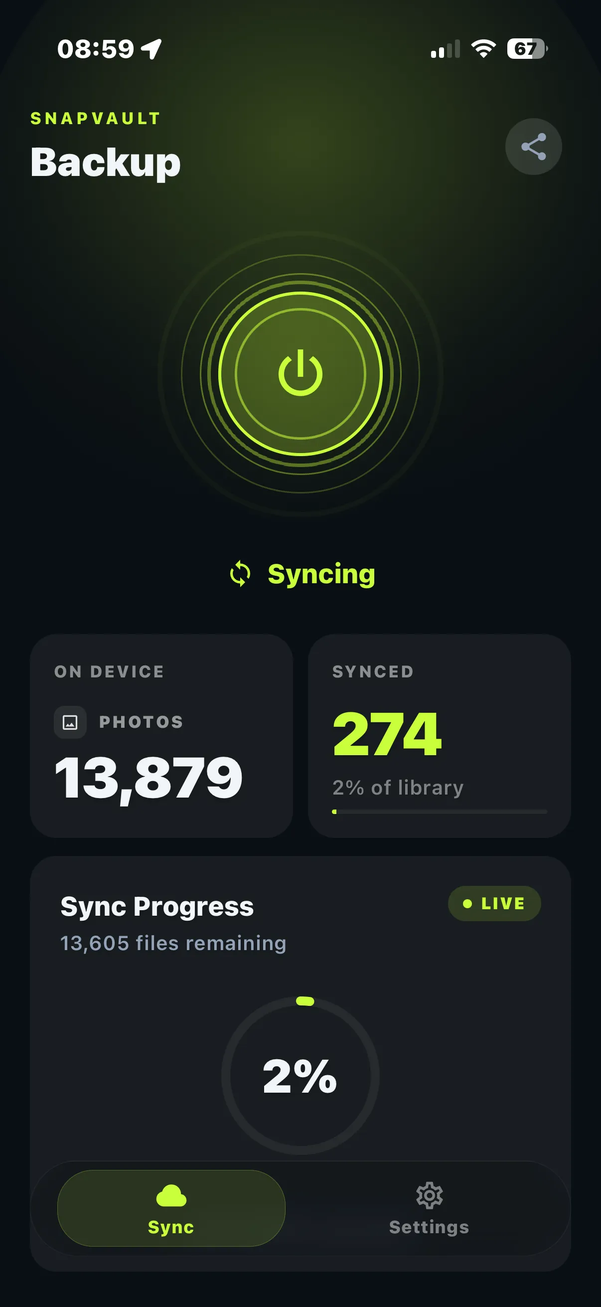 SnapVault home screen with backup status and storage used